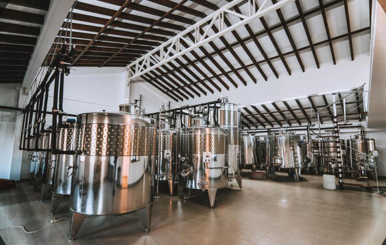 Lazar Winery Tourism B&B Rosoman Esterno foto