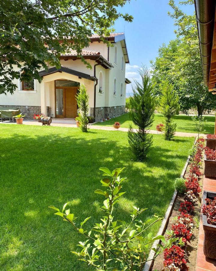 Lazar Winery Tourism B&B Rosoman Esterno foto